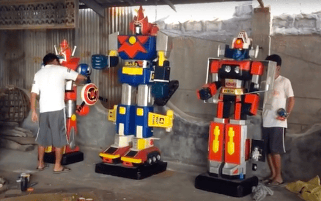 BIG VERSION MEKANDA ROBO, VOLTES V and DAIMOS.   ビッグバージョンのメカンダロボ、ボルテスV、ダイモス。