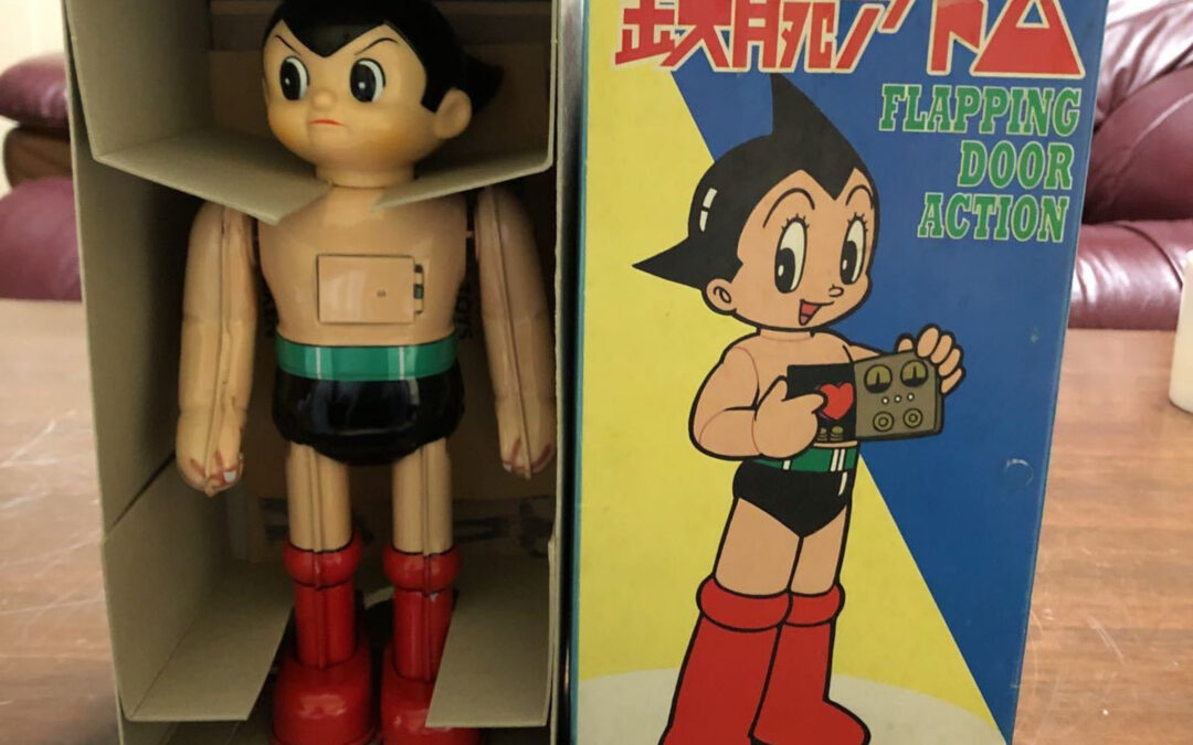 ASTRO BOY TIN TOY FLAPPING DOOR ACTION BILLIKEN.    鉄腕アトム ブリキのおもちゃ パタパタドア アクション ビリケン。