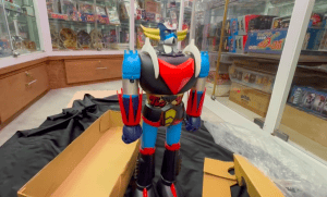 1st VERSION JUMBO MACHINDER GRENDIZER WITH BLUE STICKER UFO CHOGOKIN POPY.    1stバージョン ジャンボマシンダー グレンダイザー ブルーステッカー付き UFO 超合金 ポピー。